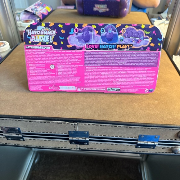 Hatchimals Live Neon Rainbow Carton - Picture 2 of 4